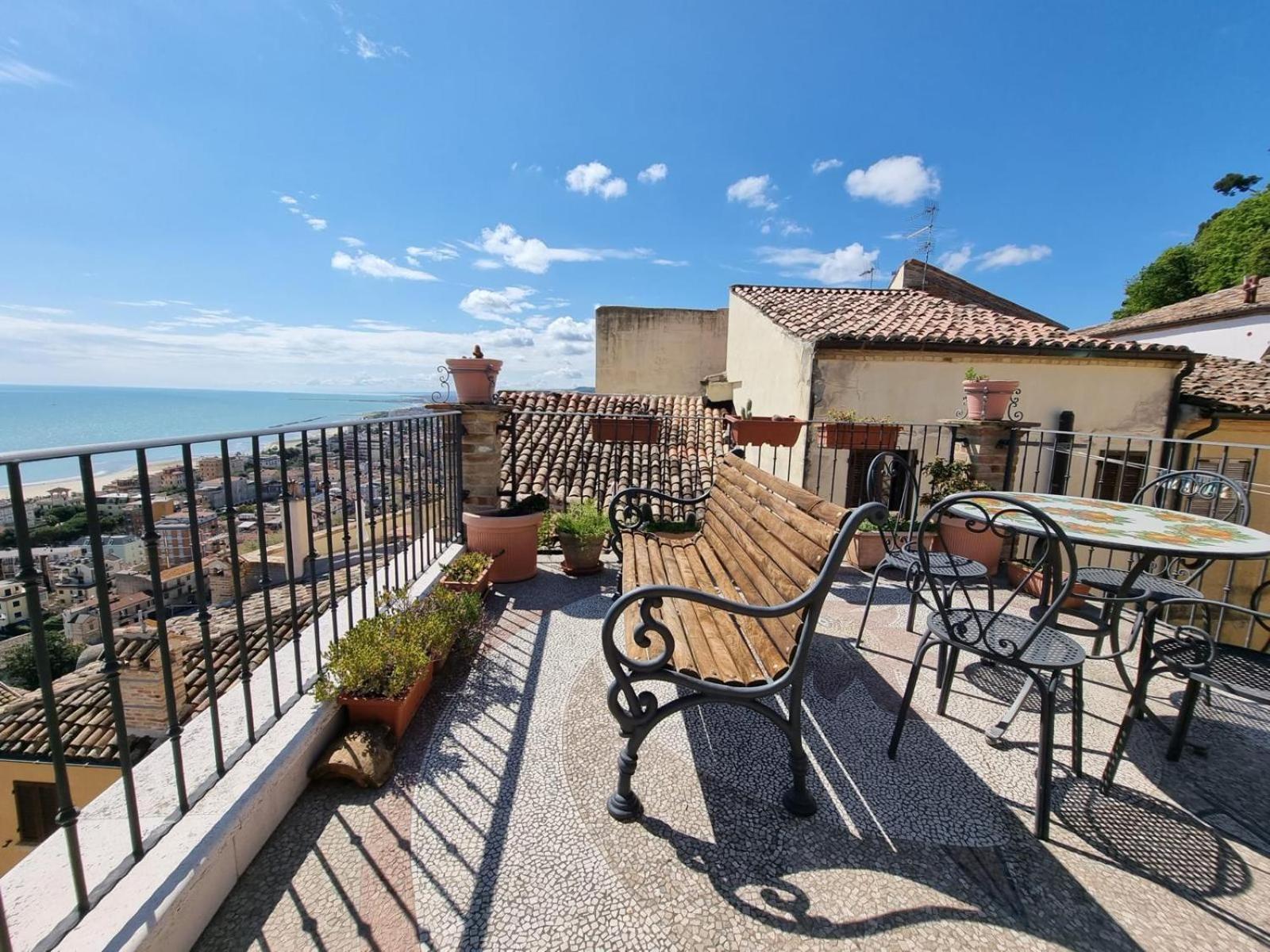 B&B La Torretta Sul Borgo Grottammare Dış mekan fotoğraf